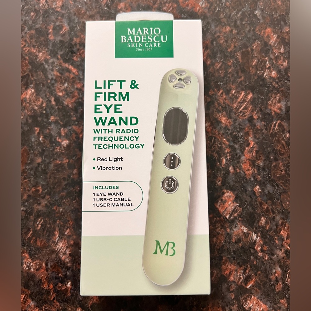 Mario Badescu Lift & Firm Eye Wand – Mint Green and White - Picture 7 of 7